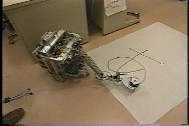 『移動系の自由度も用いて物体を操作する小型移動マニピュレータ～その2：手先の軌道追従制御』をダウンロードする