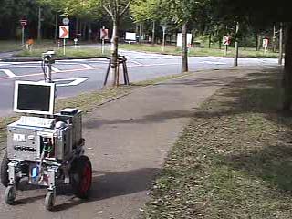 『自律移動ロボットによる色画像を用いた歩道沿い走行』をダウンロードする